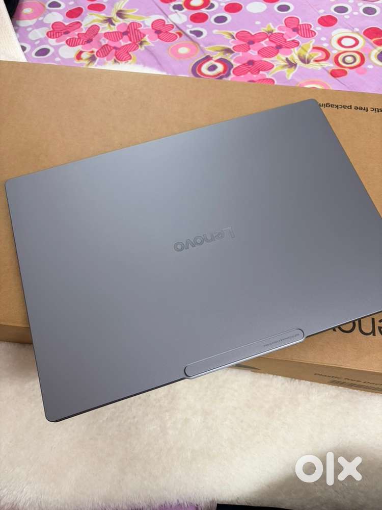 Lenovo Yoga Pro 7 Aura Edition Intel Evo Core Ultra 9