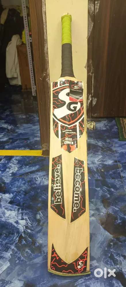 SG cricket bat