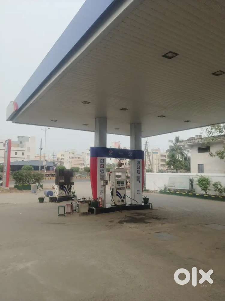 Petrol bunk lo cashier and supervisor