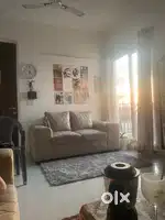 SOfa set 5 seater with table