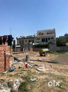plot for sale in C block aerocity clear plot near to park 250 Gaj