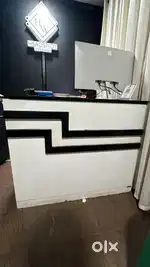 Computer table