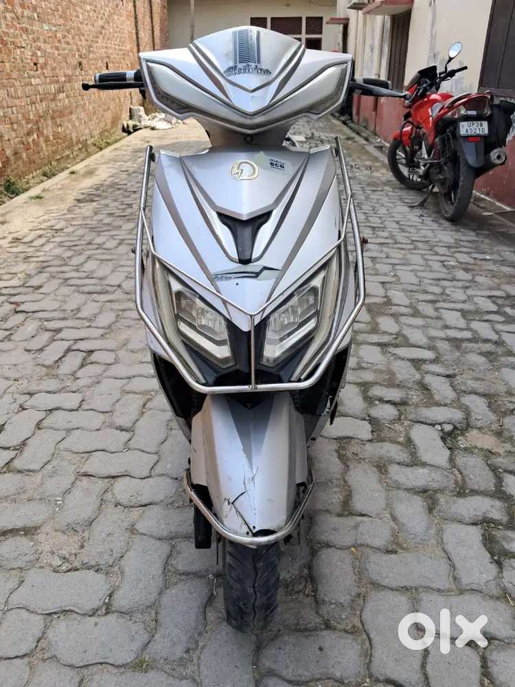 I am interest to sale good condition 4 battery