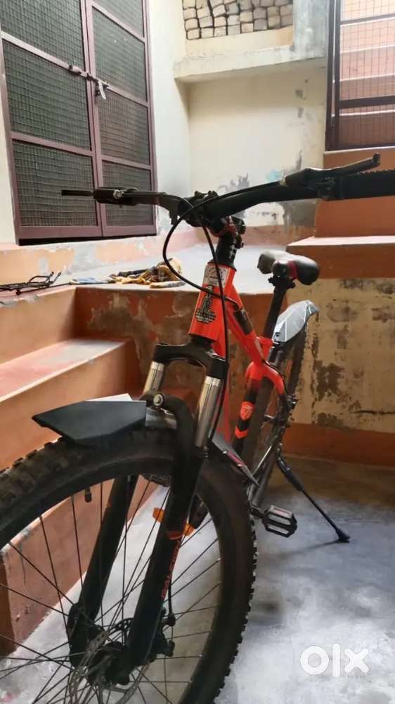 Raleigh brand cycle only 4 month old in a good condition