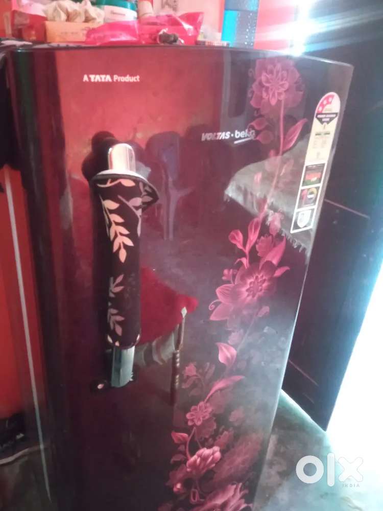 Salle for voltas fridge new 6 month old