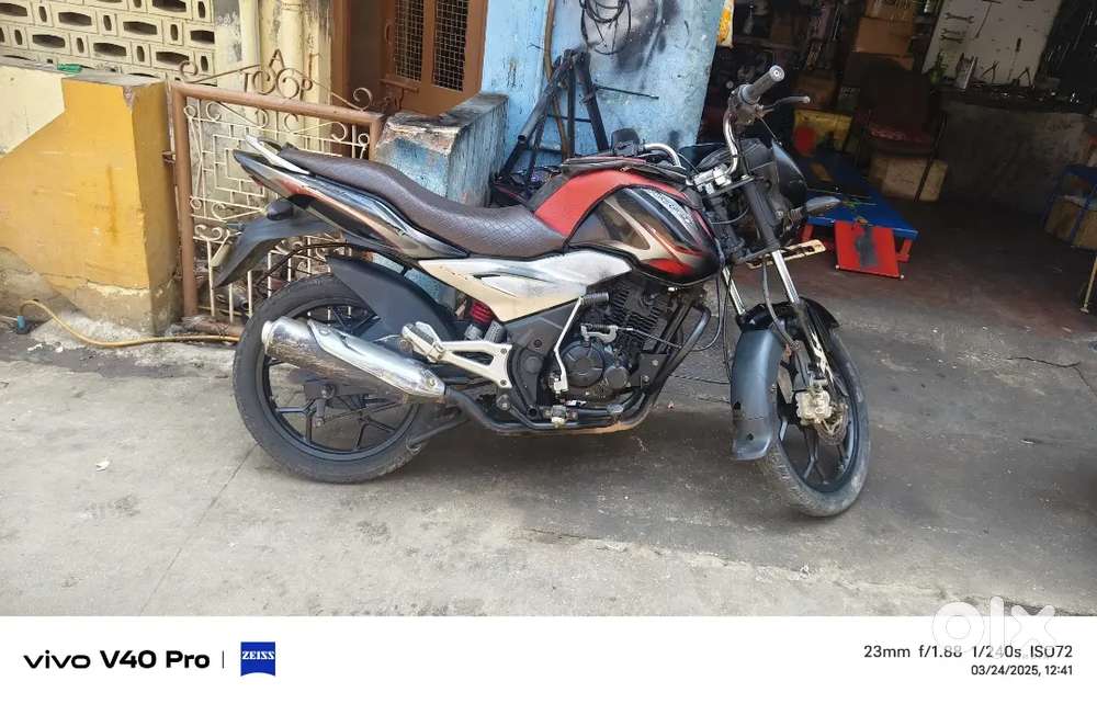 Bike condition ok but no center stand no miter cable and some work