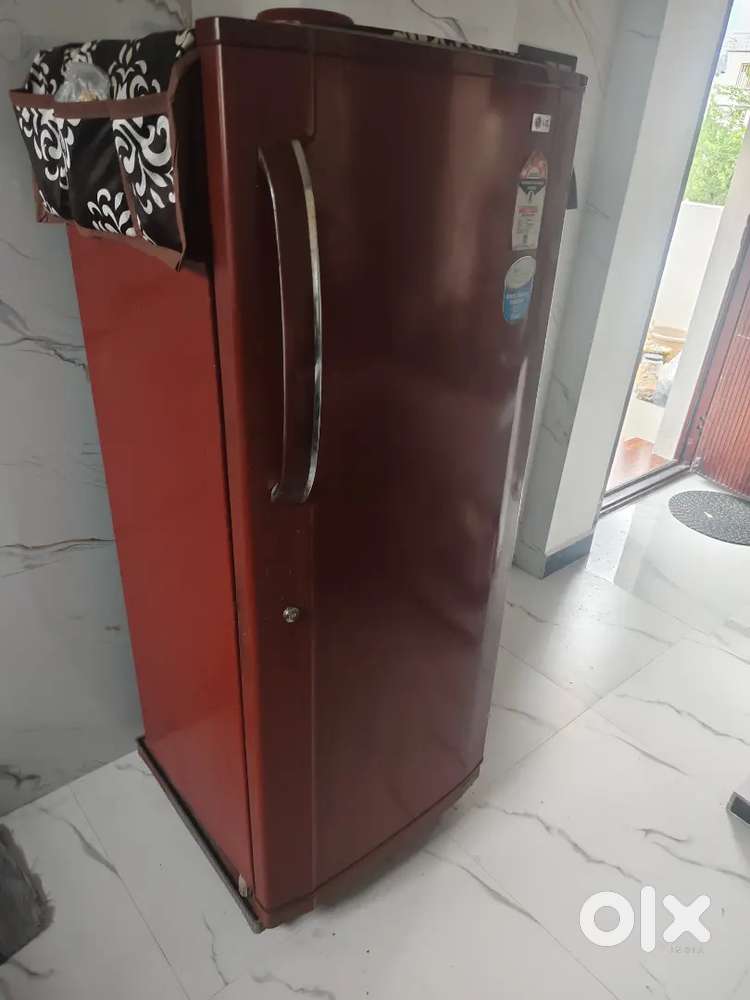 Lg fridge gud condition