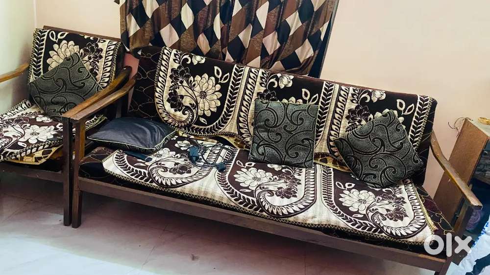 Beautiful Pure Saag Wood Sofa Set for Sale