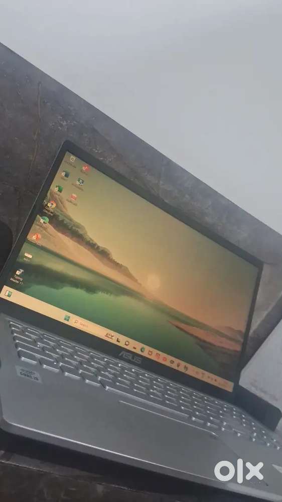 Asus laptop i3
