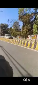 Plot main road