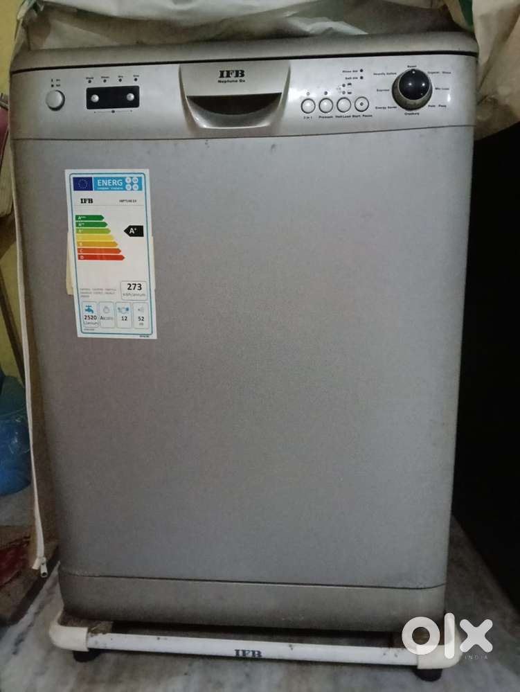 Dish washer