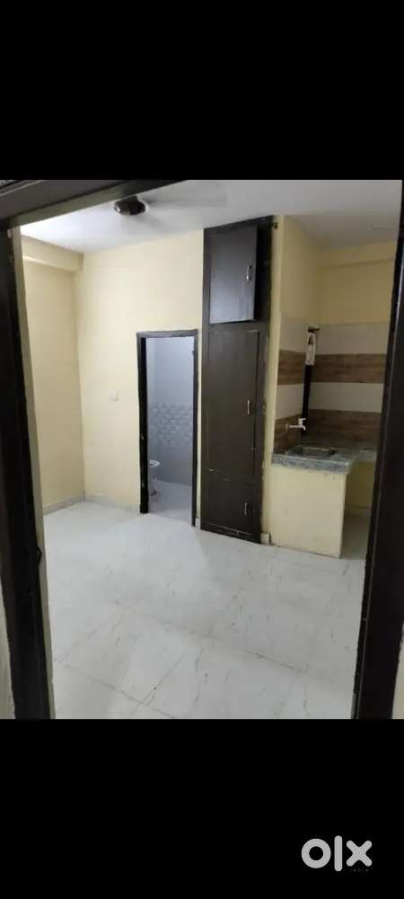 One room set Mayur Vihar Extension