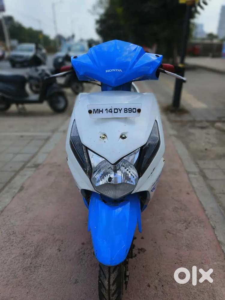 Honda dio blue