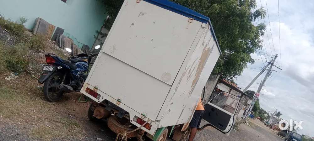 Maruthi super carry vechile