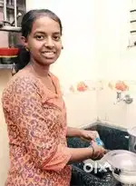 Lady kitchen ka kaam kerne jisko khana banane ata ho