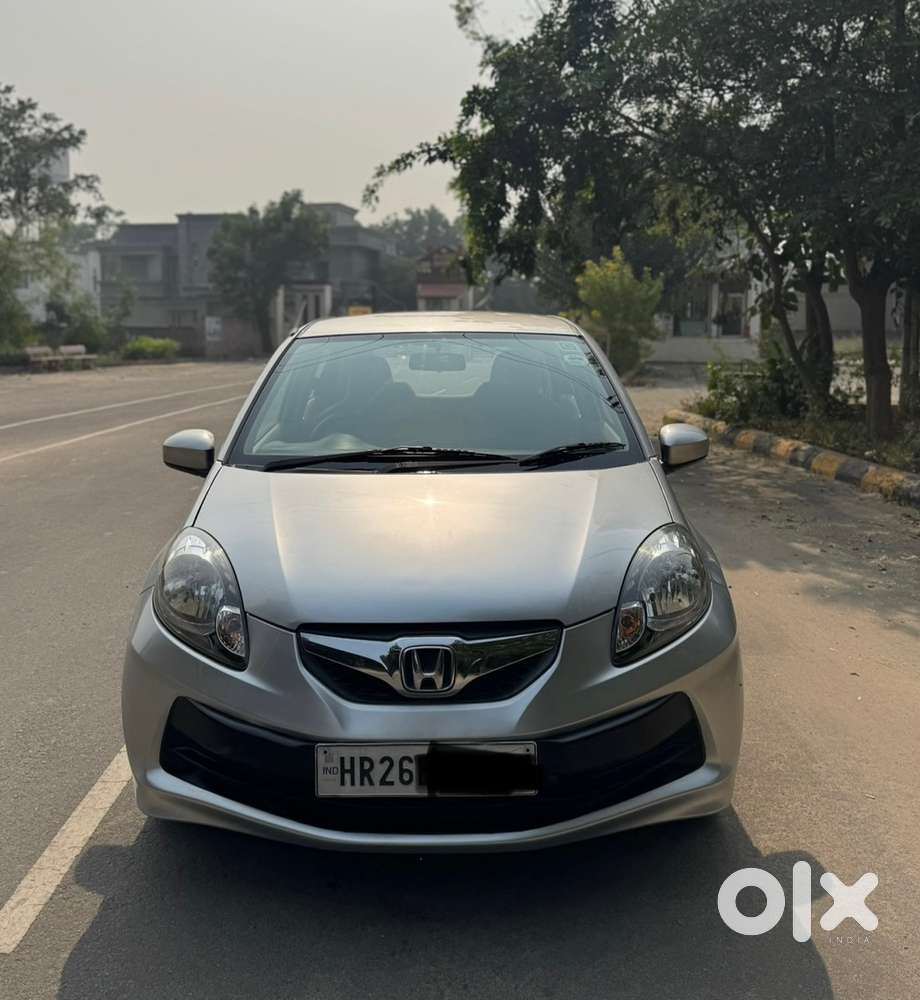Honda Brio 2012 Petrol Well Maintained