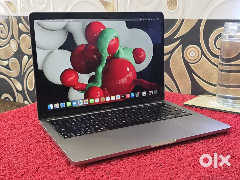M2 Apple Macbook 8gb Ram 256gb SSD 13inch Retina Display Touchbar