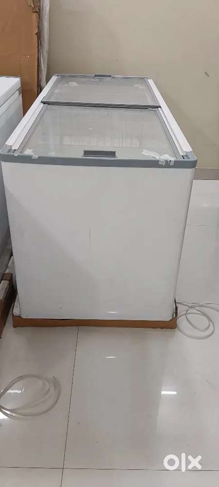 Brand new 300 L Deep Freezer not used available for sale