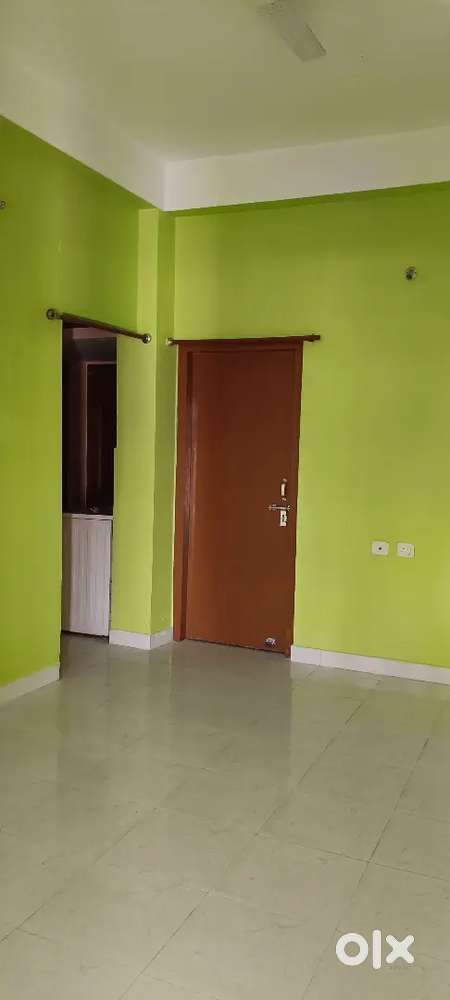 Independent newly painted 2bhk silpukhuri near main road and Bus stop