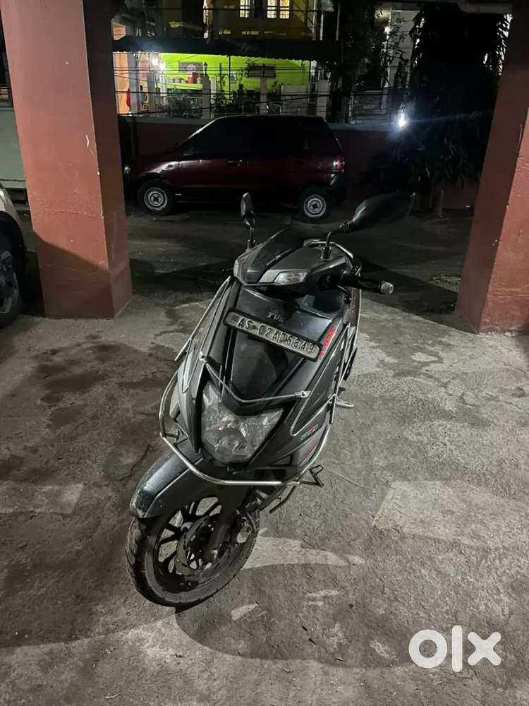 TVS NTORQ 125/BLACK COLOR