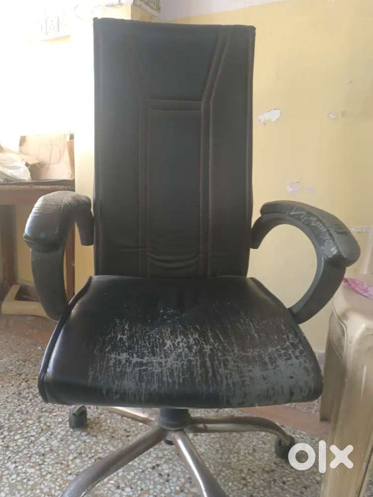 6 mhina purani chear he