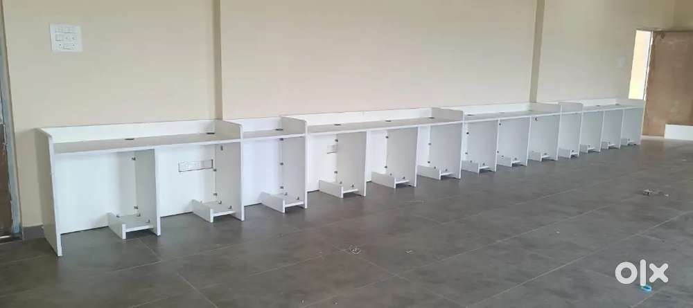 College labWorkstation table 3seater  size 21inx95in cpu self wire cup