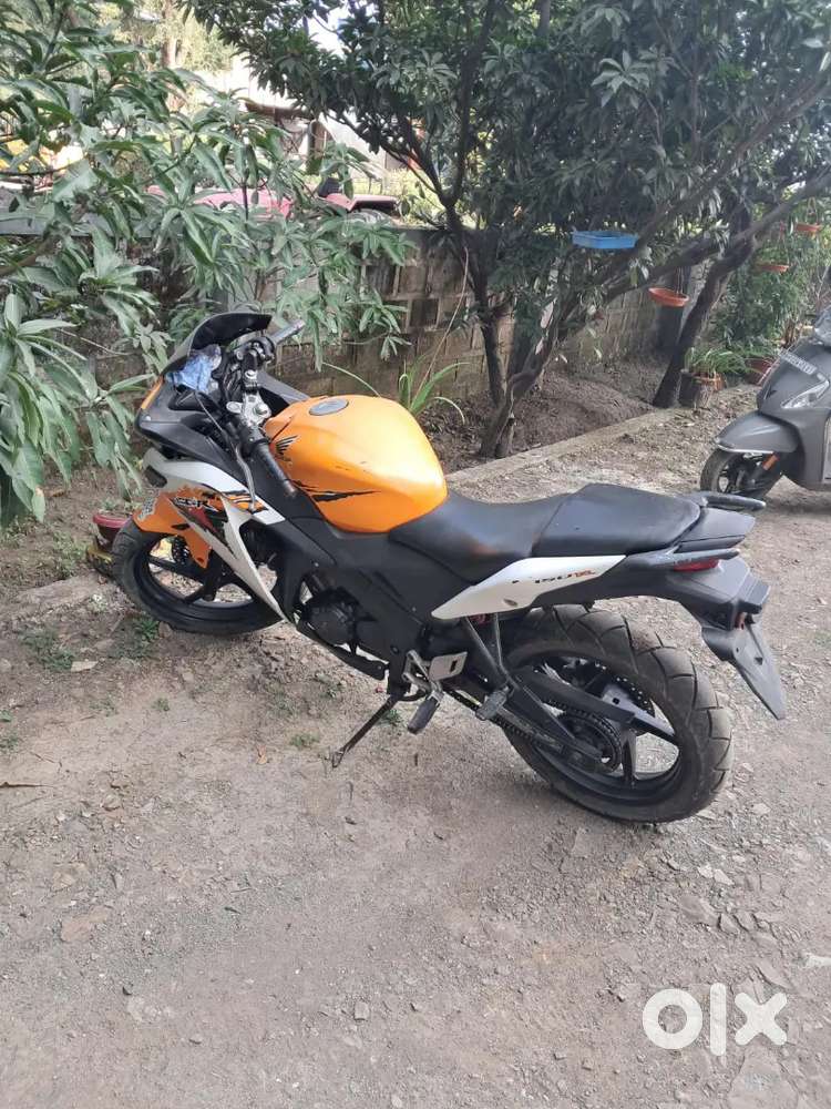 CBR 150 CC very good condition bike for sell