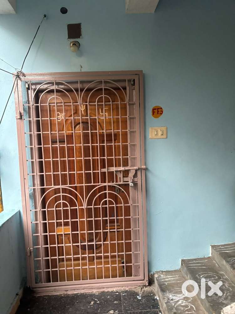 2 BHK flat for sale near raja theatre