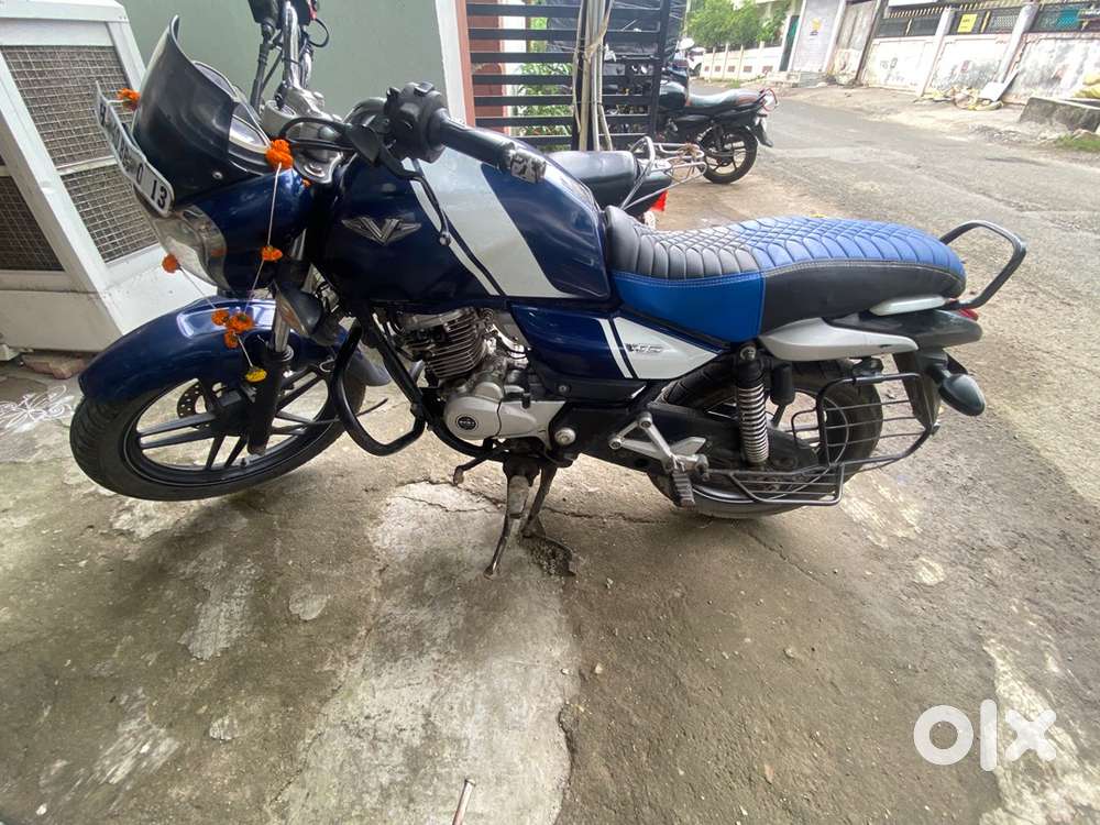 Bajaj V15, brand new tyres