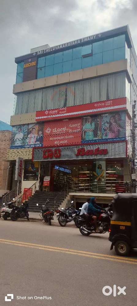 2nd floor is available for rent in prime surya bakery main road mysor