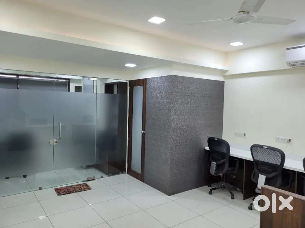 Furnished Office Rent on University Road 950 Ft 1 Cabin 6 Seats For-IT