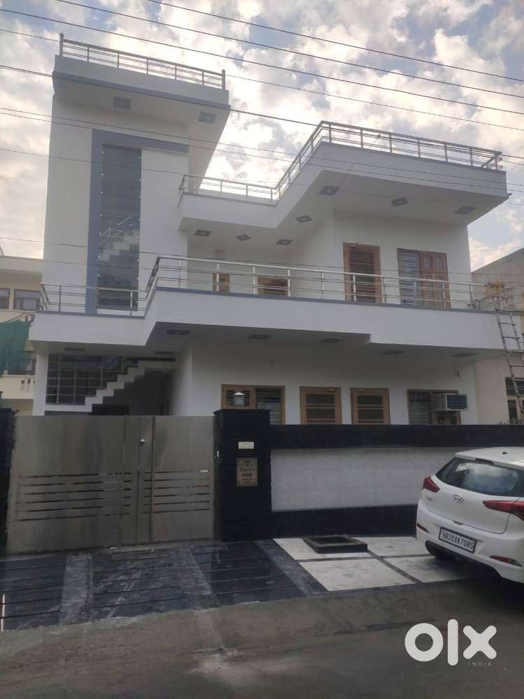 New furnished second floor 2 room set for rent in sector 17 Hisar