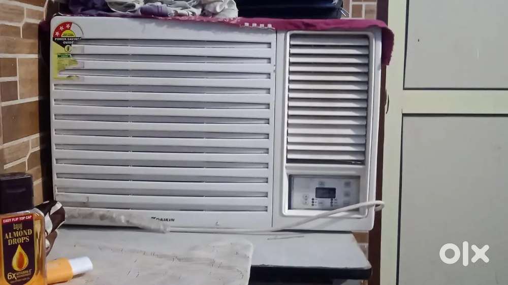 Daikin 3 star window ac with stabilizer