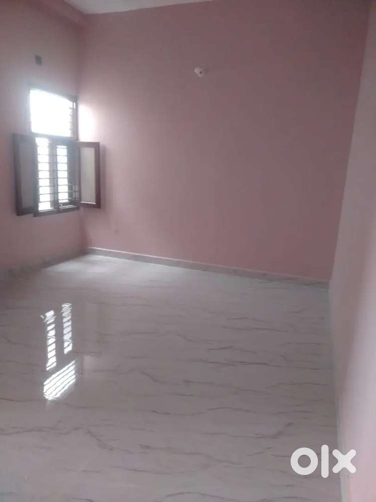 Bright and Airy 1BHK on Top Floor – Your Cozy Space Awaits!