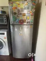 LG 265 LITRE REFRIGERATOR