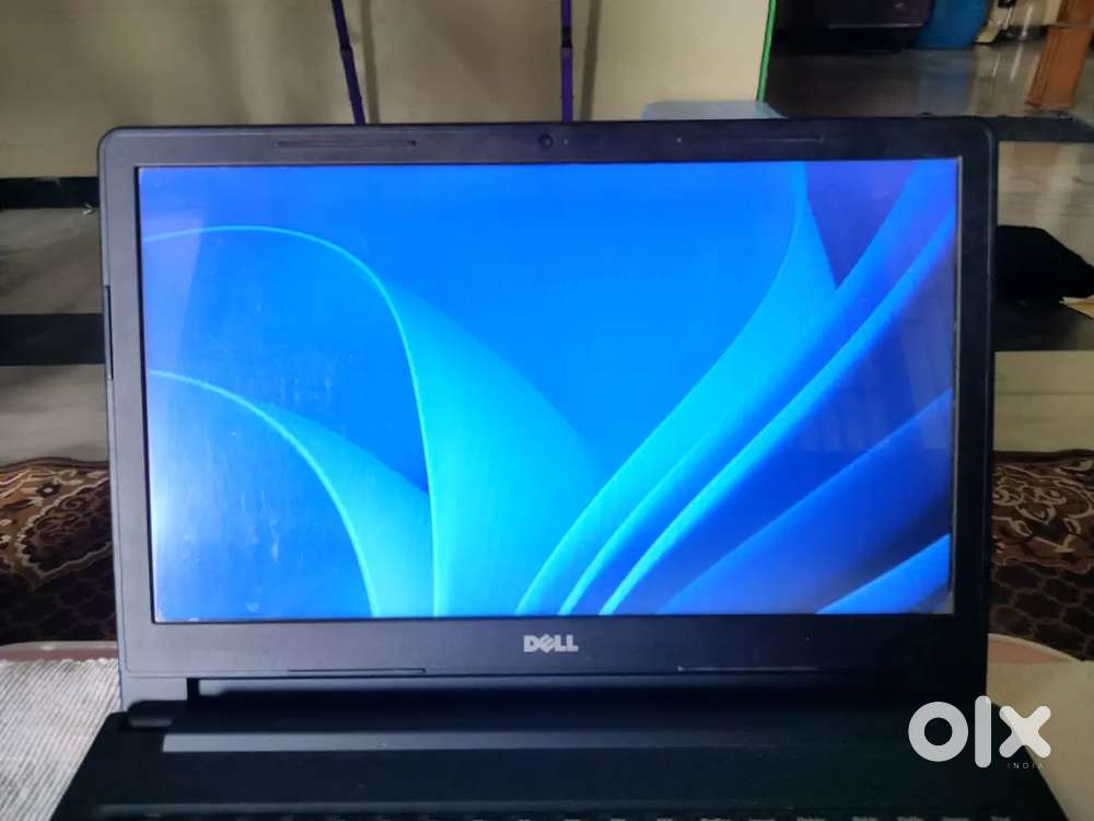 LAPTOP available in LOW PRICE