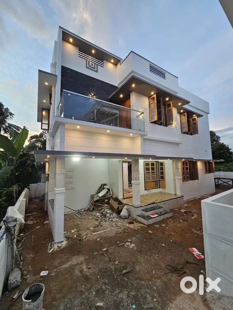 New house for sale Sreekaryam Powdikonam