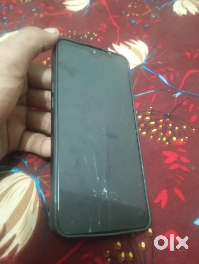 OPPO f17 pro phone excellent