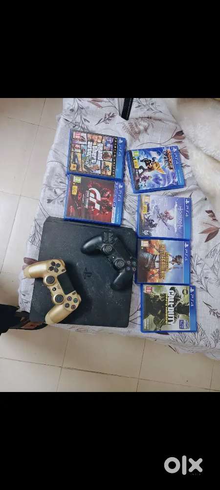 PS4 CONSOLE NOT USED MUCH WITH GAMES AND 2 CONTROLLERS