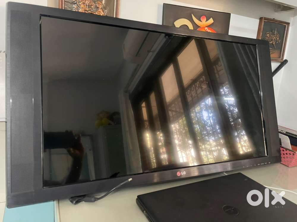 LG TV -32’’
