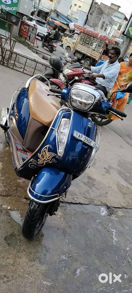 Single hand good condition no repairing