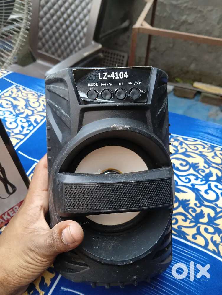 Wireless speakers