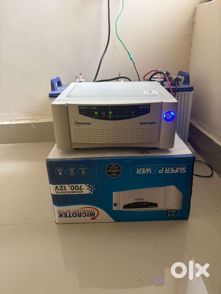 Microtek Super Power Inverter Digital UPS Model 700 (12V) DG