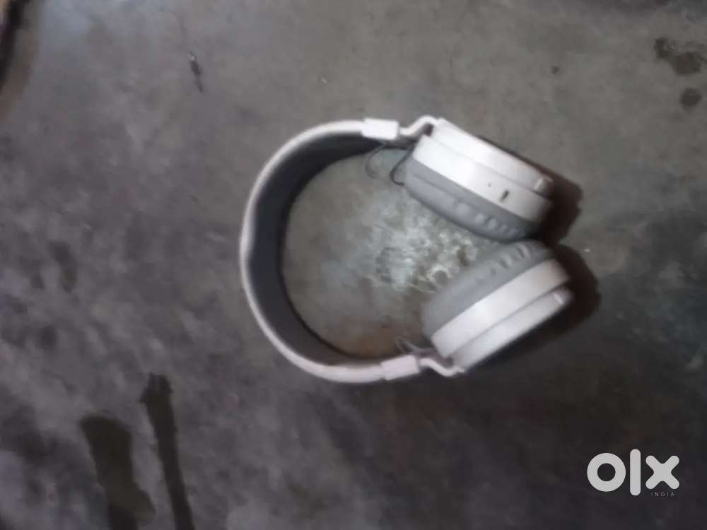 This headphones is so cool and very sweet music