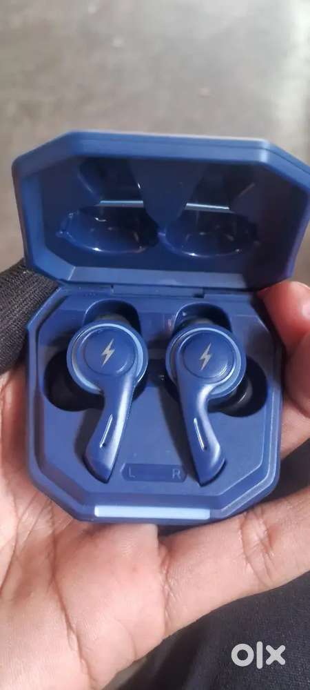 I am Selling Earbuds Any One Want To Buy kindly contact