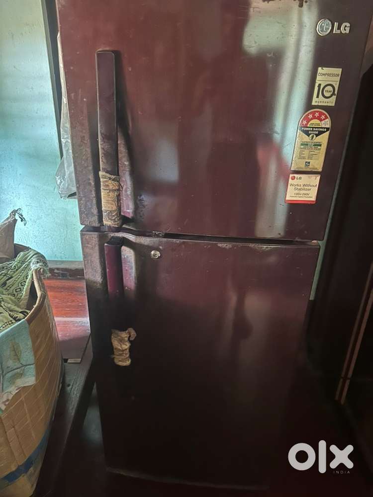 L G DOUBLE DOOR FRIDGE