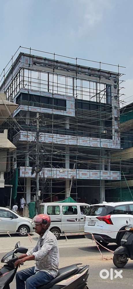9000 sqft 9 cent commercial building for sale