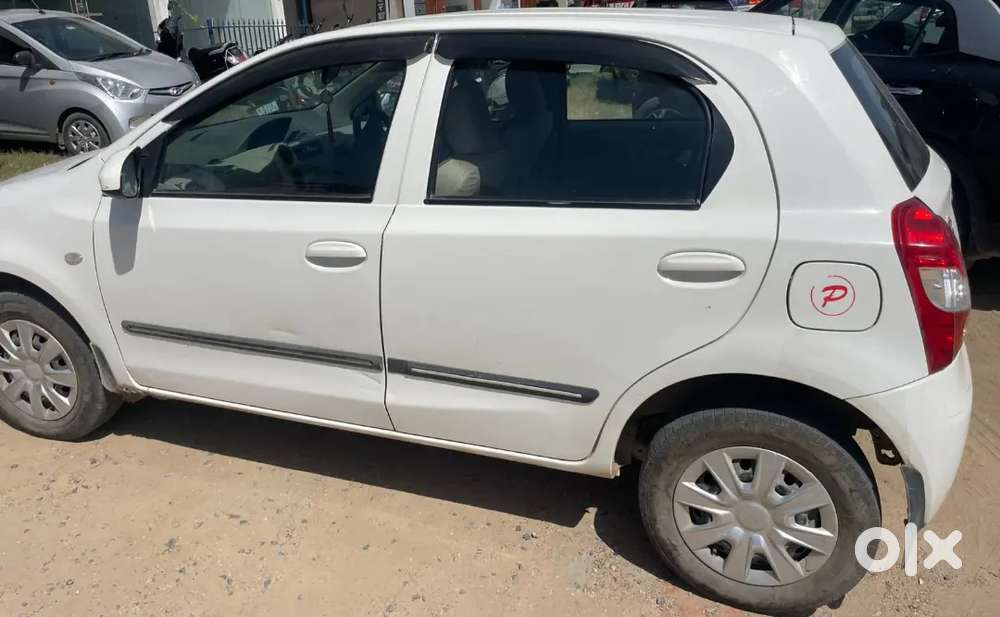 Toyota Etios Liva 2016 patrol+cng