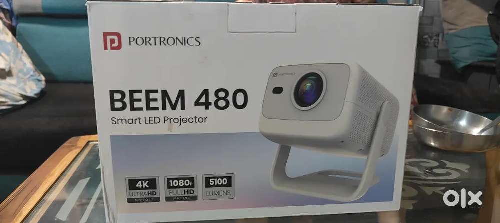 Iam selling portroniks projector.