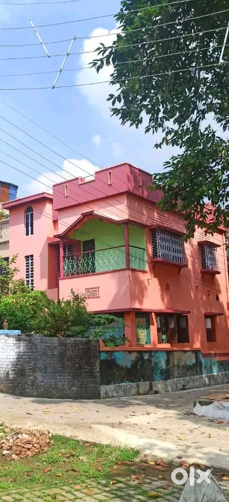 House Sale in gated society